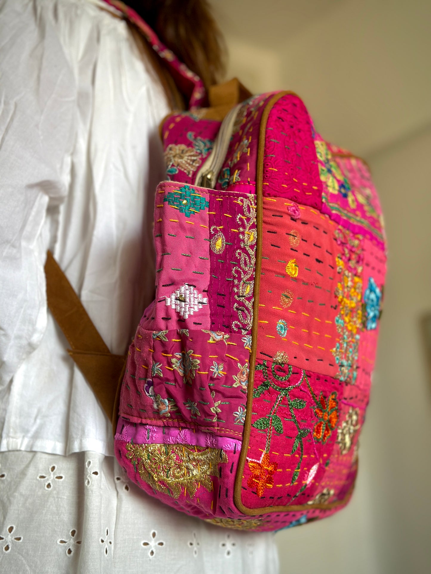 Gulabi Field Bag